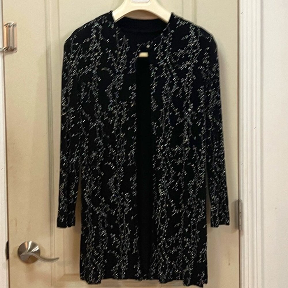 Women's S/M Polyester L/S Lightweight Cocktail Jacket w/1 Collar Button.  Black.